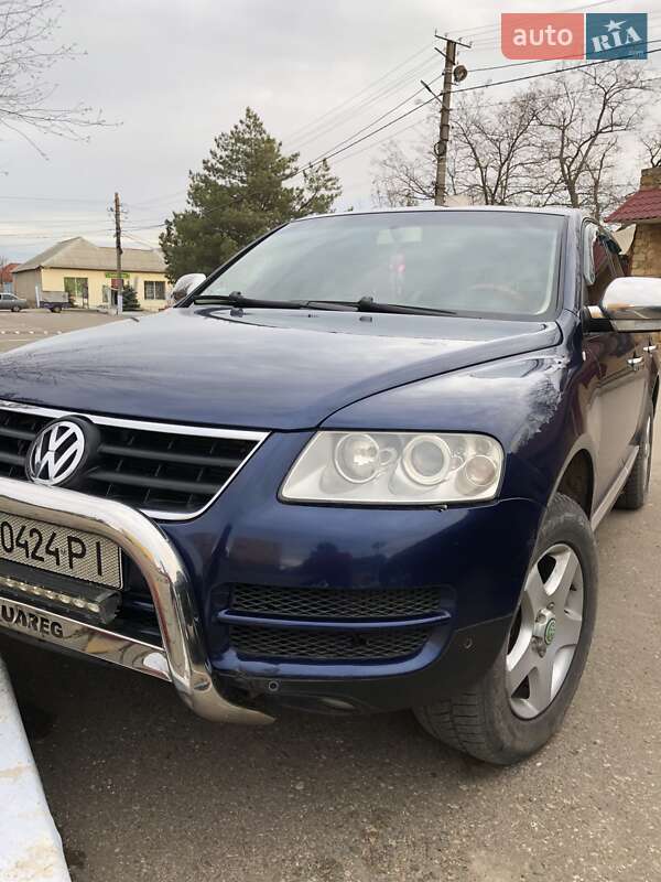 Внедорожник / Кроссовер Volkswagen Touareg 2004 в Болграде