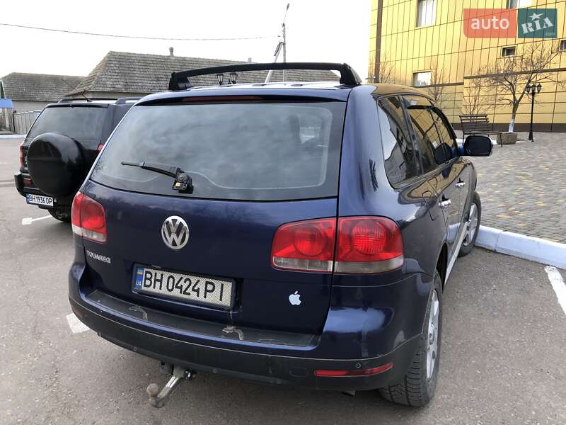 Внедорожник / Кроссовер Volkswagen Touareg 2004 в Болграде