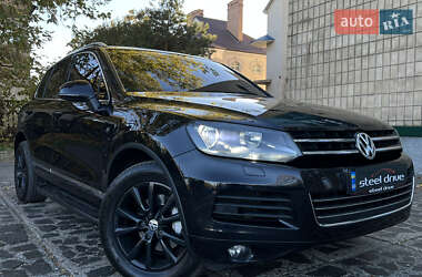 Внедорожник / Кроссовер Volkswagen Touareg 2011 в Николаеве