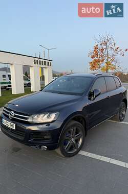 Позашляховик / Кросовер Volkswagen Touareg 2010 в Мукачевому