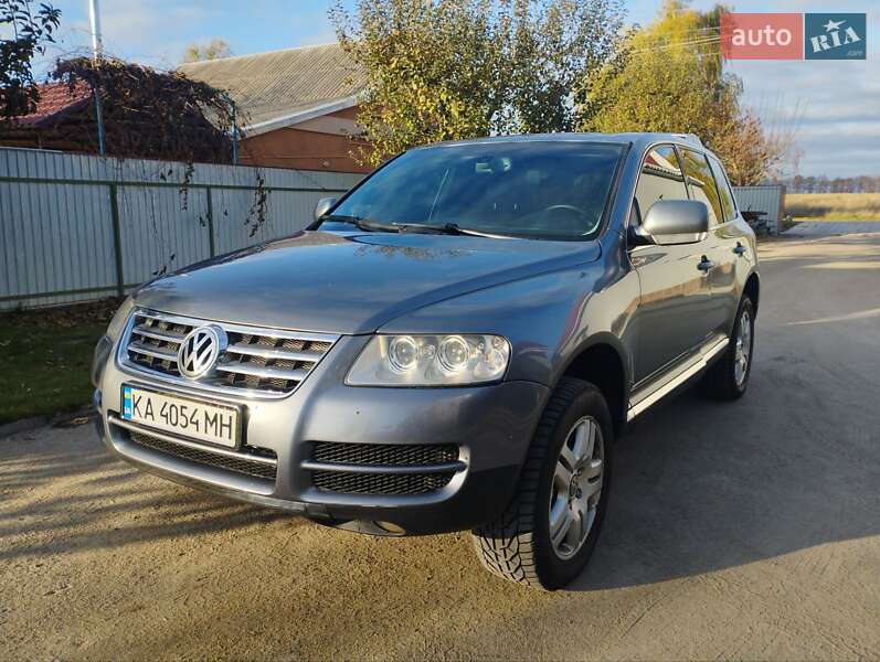 Внедорожник / Кроссовер Volkswagen Touareg 2005 в Киеве