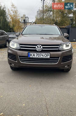 Позашляховик / Кросовер Volkswagen Touareg 2013 в Києві