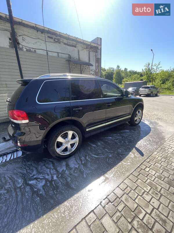 Позашляховик / Кросовер Volkswagen Touareg 2006 в Жидачові