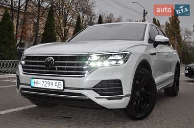 Позашляховик / Кросовер Volkswagen Touareg 2022 в Одесі