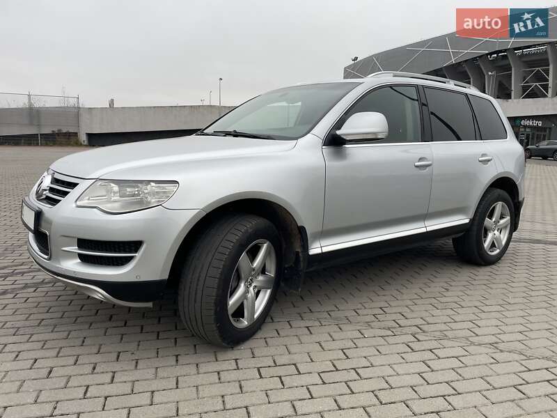 Позашляховик / Кросовер Volkswagen Touareg 2008 в Львові