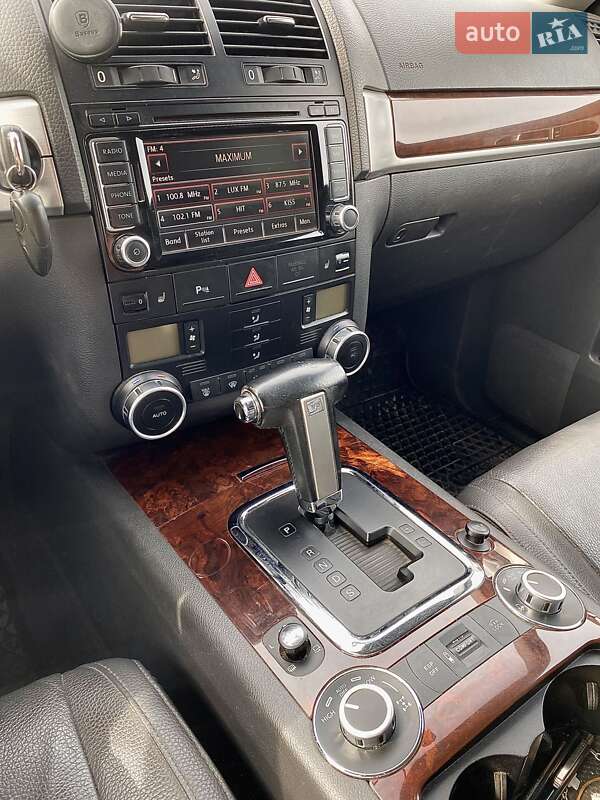 Позашляховик / Кросовер Volkswagen Touareg 2008 в Львові