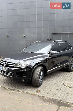 Внедорожник / Кроссовер Volkswagen Touareg 2011 в Славянске