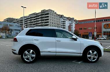 Позашляховик / Кросовер Volkswagen Touareg 2012 в Запоріжжі