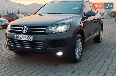 Позашляховик / Кросовер Volkswagen Touareg 2012 в Хусті