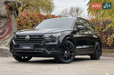 Позашляховик / Кросовер Volkswagen Touareg 2018 в Дніпрі