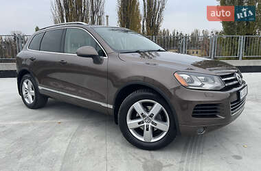 Позашляховик / Кросовер Volkswagen Touareg 2012 в Києві