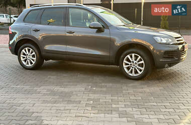 Внедорожник / Кроссовер Volkswagen Touareg 2013 в Луцке