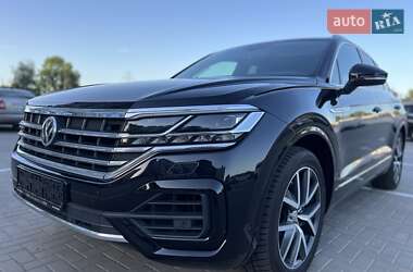 Внедорожник / Кроссовер Volkswagen Touareg 2018 в Ровно