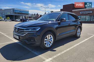 Позашляховик / Кросовер Volkswagen Touareg 2020 в Києві