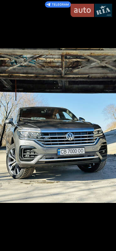 Внедорожник / Кроссовер Volkswagen Touareg 2019 в Киеве