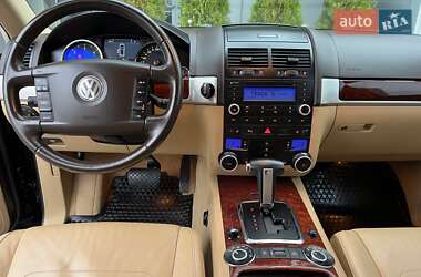 Позашляховик / Кросовер Volkswagen Touareg 2008 в 