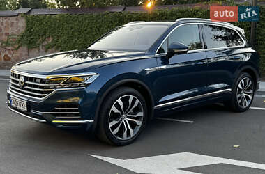 Позашляховик / Кросовер Volkswagen Touareg 2019 в Києві