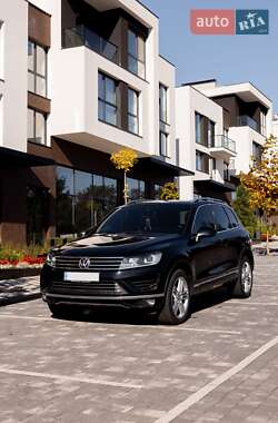 Позашляховик / Кросовер Volkswagen Touareg 2014 в Ужгороді