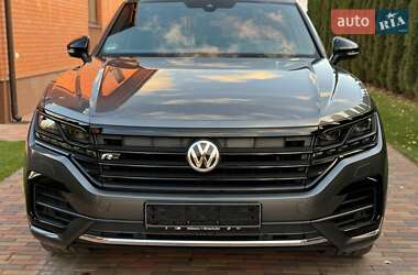 Внедорожник / Кроссовер Volkswagen Touareg 2019 в Киеве