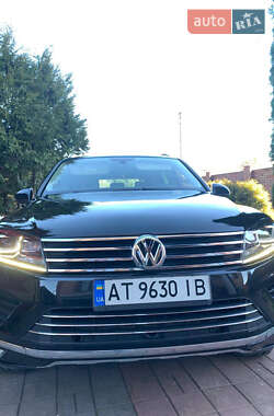 Позашляховик / Кросовер Volkswagen Touareg 2014 в Надвірній