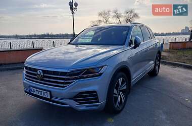 Внедорожник / Кроссовер Volkswagen Touareg 2020 в Киеве