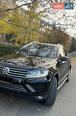 Внедорожник / Кроссовер Volkswagen Touareg 2012 в Белгороде-Днестровском