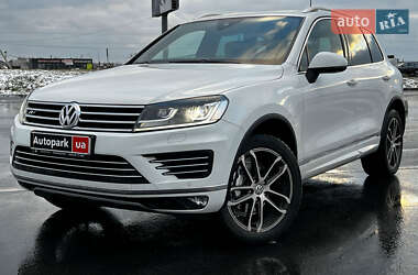 Внедорожник / Кроссовер Volkswagen Touareg 2016 в Львове