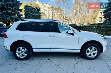 Внедорожник / Кроссовер Volkswagen Touareg 2014 в Каменском