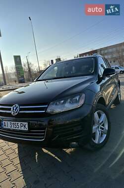 Внедорожник / Кроссовер Volkswagen Touareg 2011 в Василькове