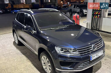 Внедорожник / Кроссовер Volkswagen Touareg 2016 в Одессе