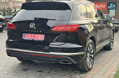 Внедорожник / Кроссовер Volkswagen Touareg 2019 в Дубно