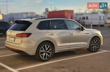 Позашляховик / Кросовер Volkswagen Touareg 2022 в Вінниці