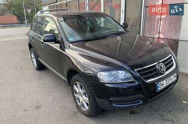 Внедорожник / Кроссовер Volkswagen Touareg 2005 в Киеве