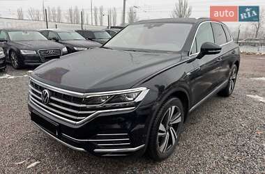 Позашляховик / Кросовер Volkswagen Touareg 2022 в Києві