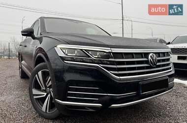 Позашляховик / Кросовер Volkswagen Touareg 2022 в Києві