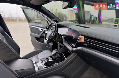 Позашляховик / Кросовер Volkswagen Touareg 2019 в Миколаєві