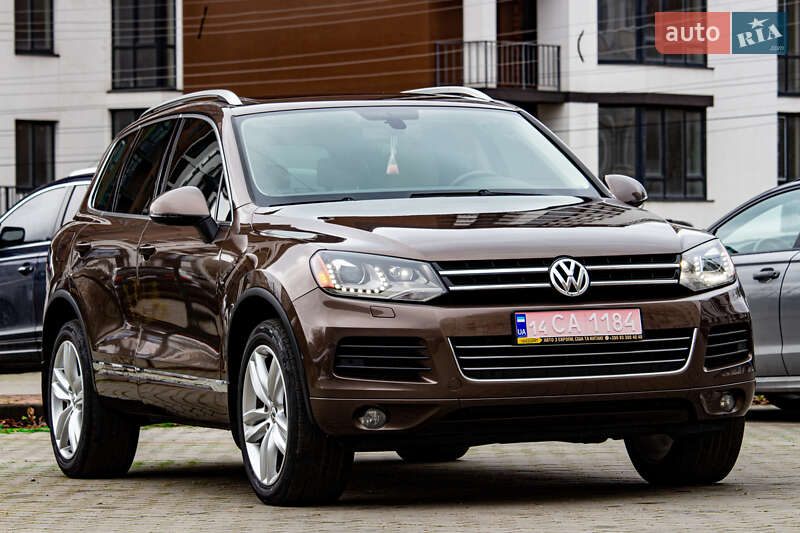 Позашляховик / Кросовер Volkswagen Touareg 2012 в Львові