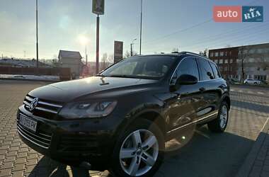 Позашляховик / Кросовер Volkswagen Touareg 2011 в Василькові