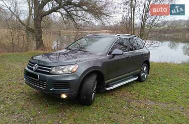 Внедорожник / Кроссовер Volkswagen Touareg 2012 в Городище