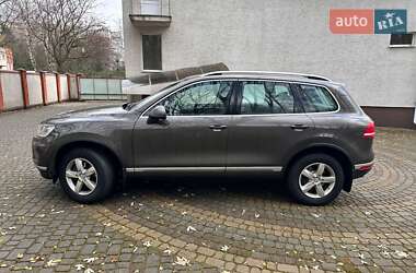 Позашляховик / Кросовер Volkswagen Touareg 2016 в 