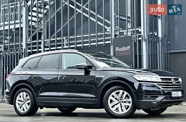 Внедорожник / Кроссовер Volkswagen Touareg 2020 в Киеве