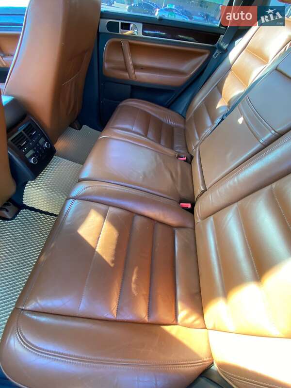 Внедорожник / Кроссовер Volkswagen Touareg 2006 в Киеве фото 11 Внедорожник / Кроссовер Volkswagen Touareg 2006 в Киеве