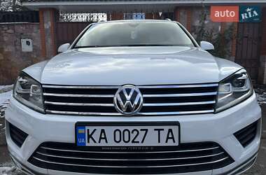 Внедорожник / Кроссовер Volkswagen Touareg 2017 в Киеве