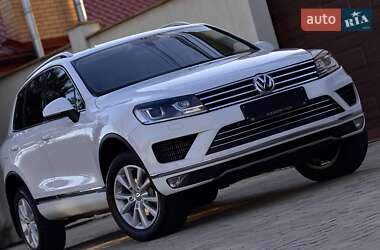 Внедорожник / Кроссовер Volkswagen Touareg 2015 в Одессе