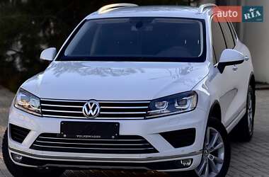 Внедорожник / Кроссовер Volkswagen Touareg 2015 в Одессе