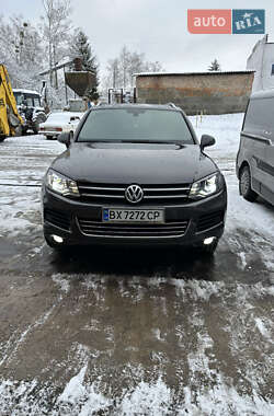 Позашляховик / Кросовер Volkswagen Touareg 2011 в Хмельницькому