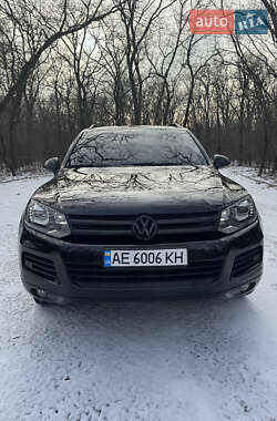 Внедорожник / Кроссовер Volkswagen Touareg 2012 в Днепре