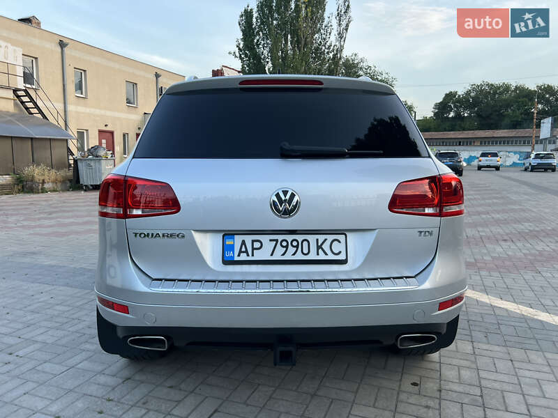 Внедорожник / Кроссовер Volkswagen Touareg 2014 в Запорожье