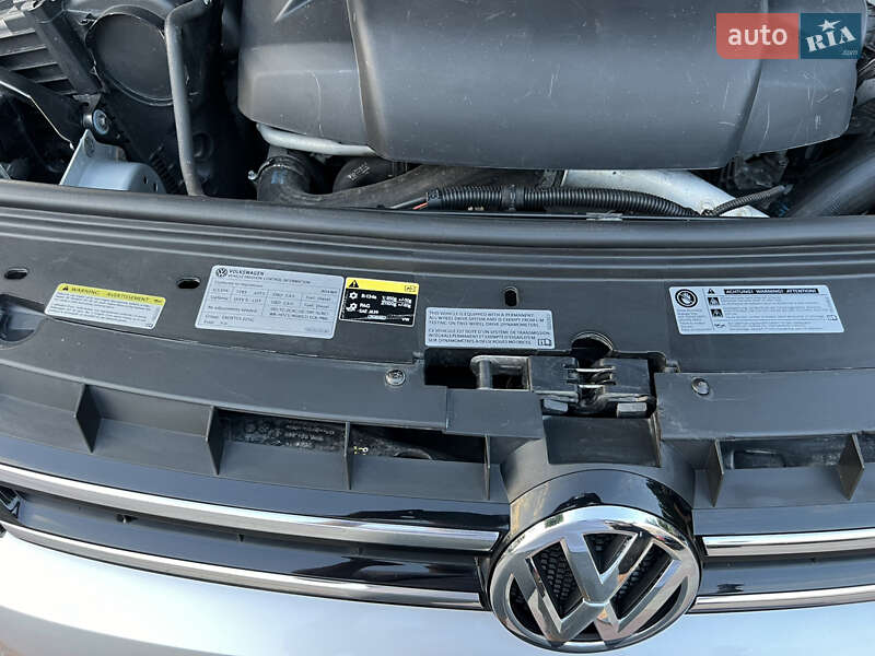 Внедорожник / Кроссовер Volkswagen Touareg 2014 в Запорожье