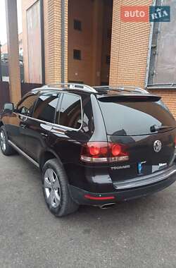 Внедорожник / Кроссовер Volkswagen Touareg 2006 в Каменском